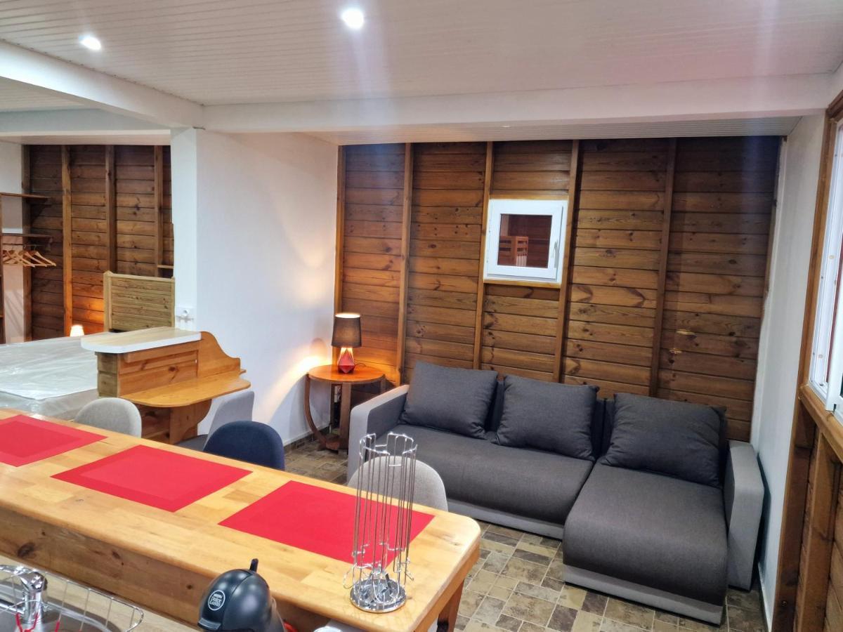 Hillview Studio Appartement La Trinité Buitenkant foto
